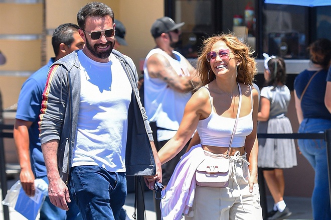 Ben và Jennifer Lopez sống hạnh phúc sau khi hàn gắn