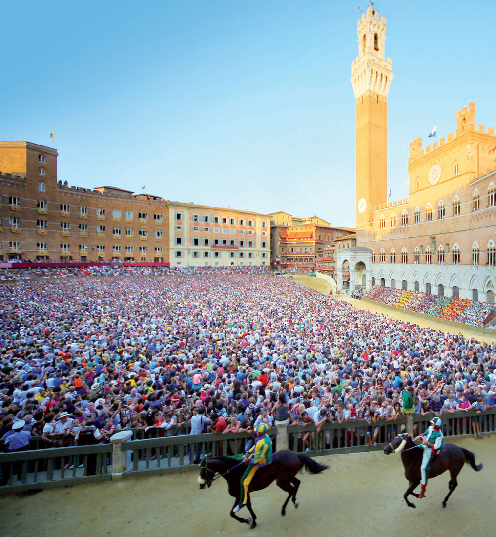 Xem đua ngựa tại Siena, Ý